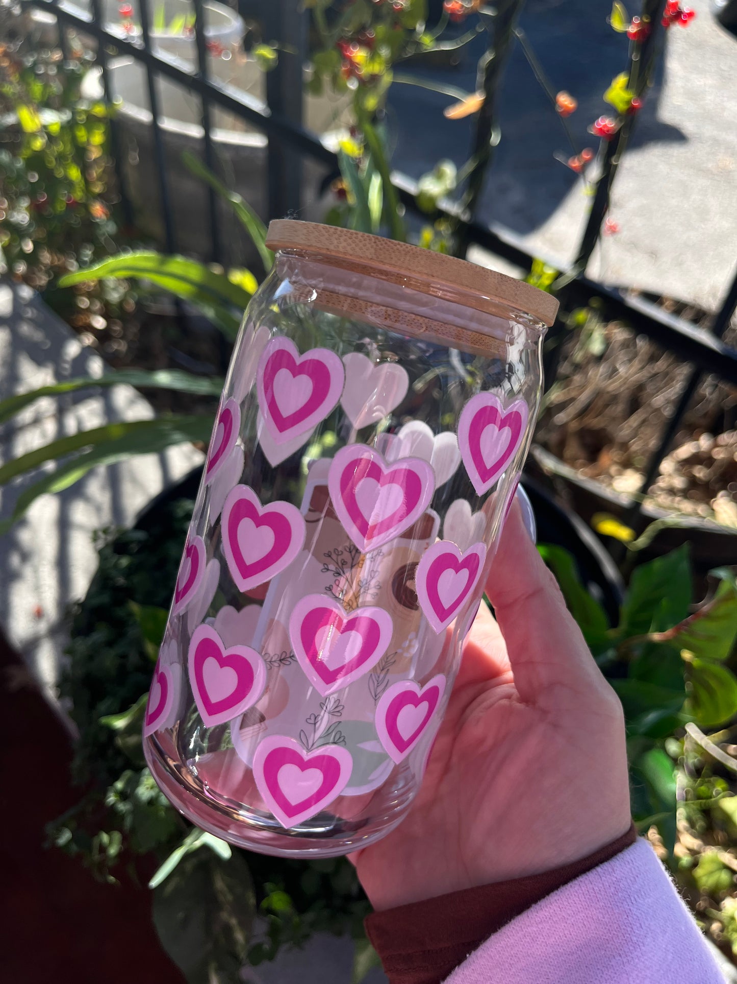 Pink retro hearts glass cup 