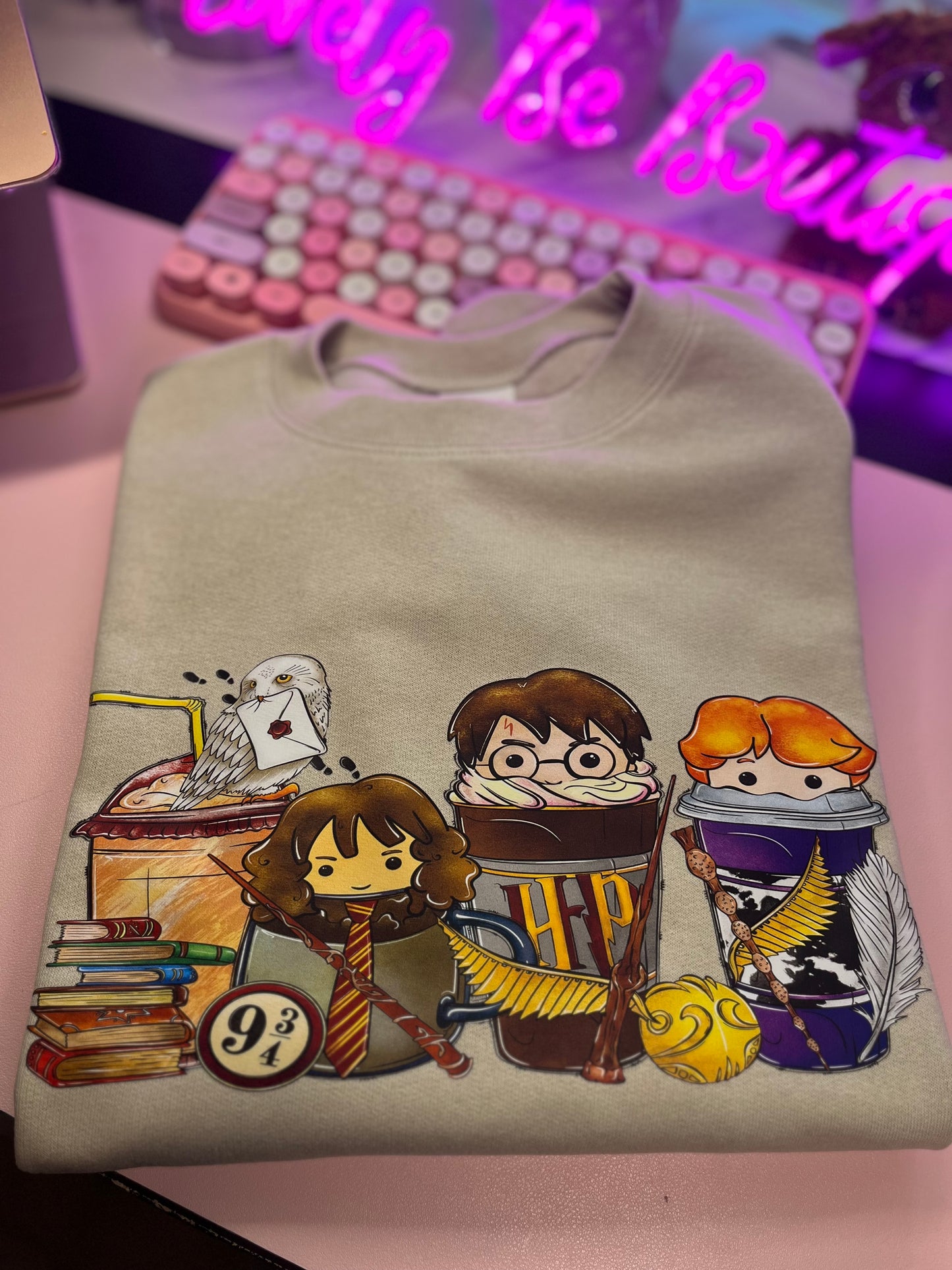 Potter and coffee sweater