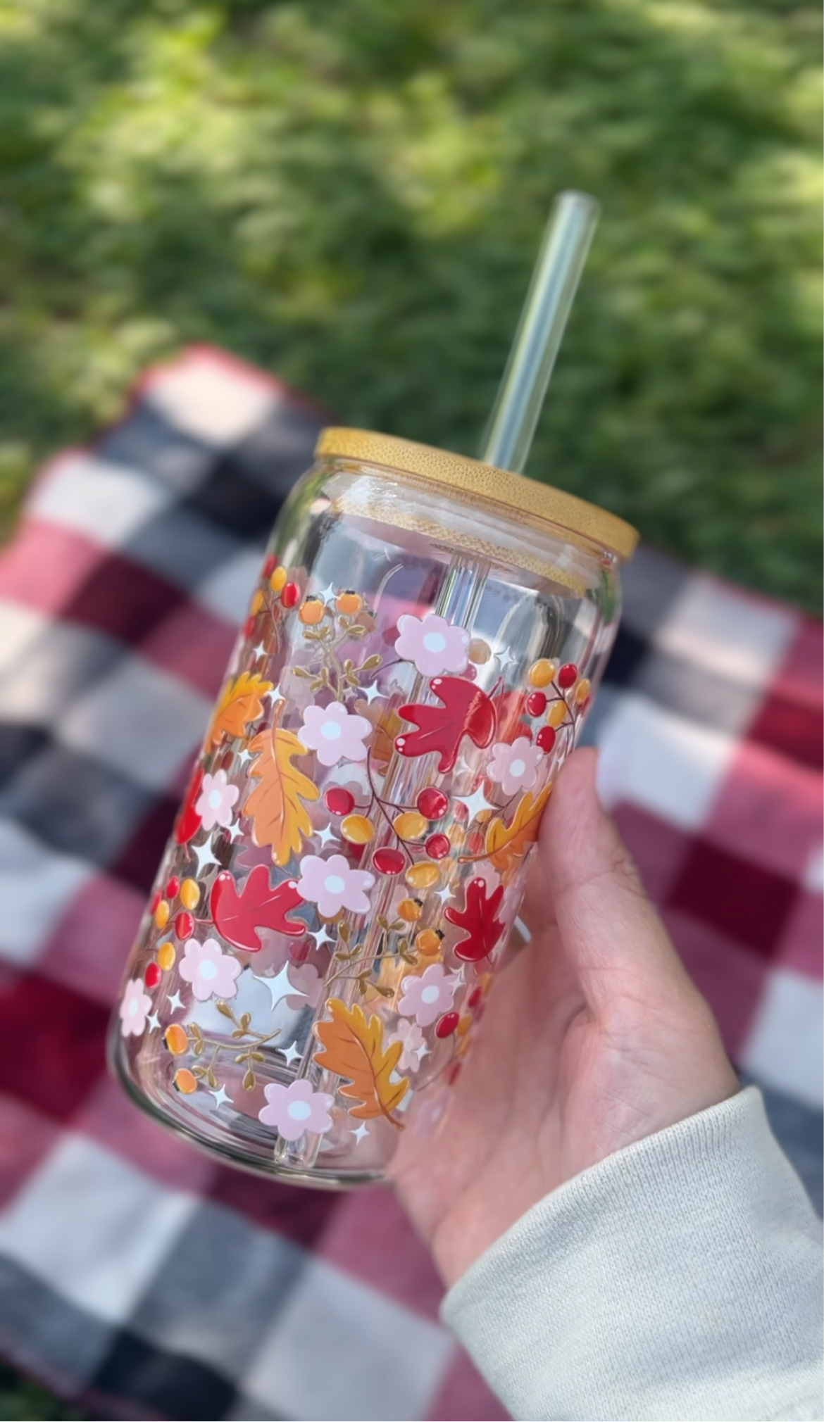 Fall leaves glass cup
