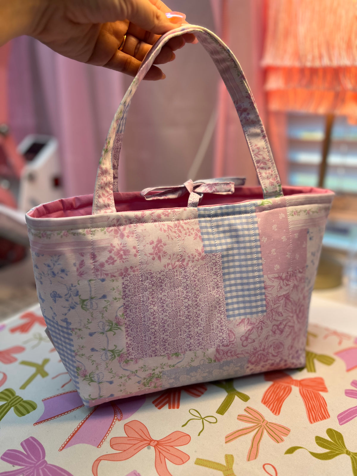 Floral patches Mini tote bag