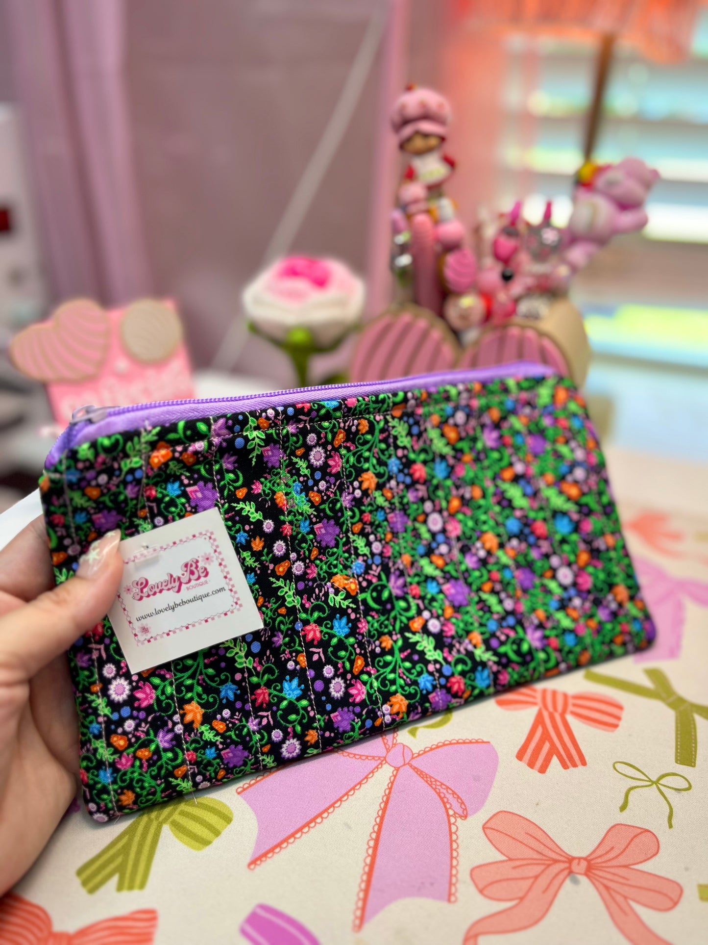 Black floral zipper pouch bag