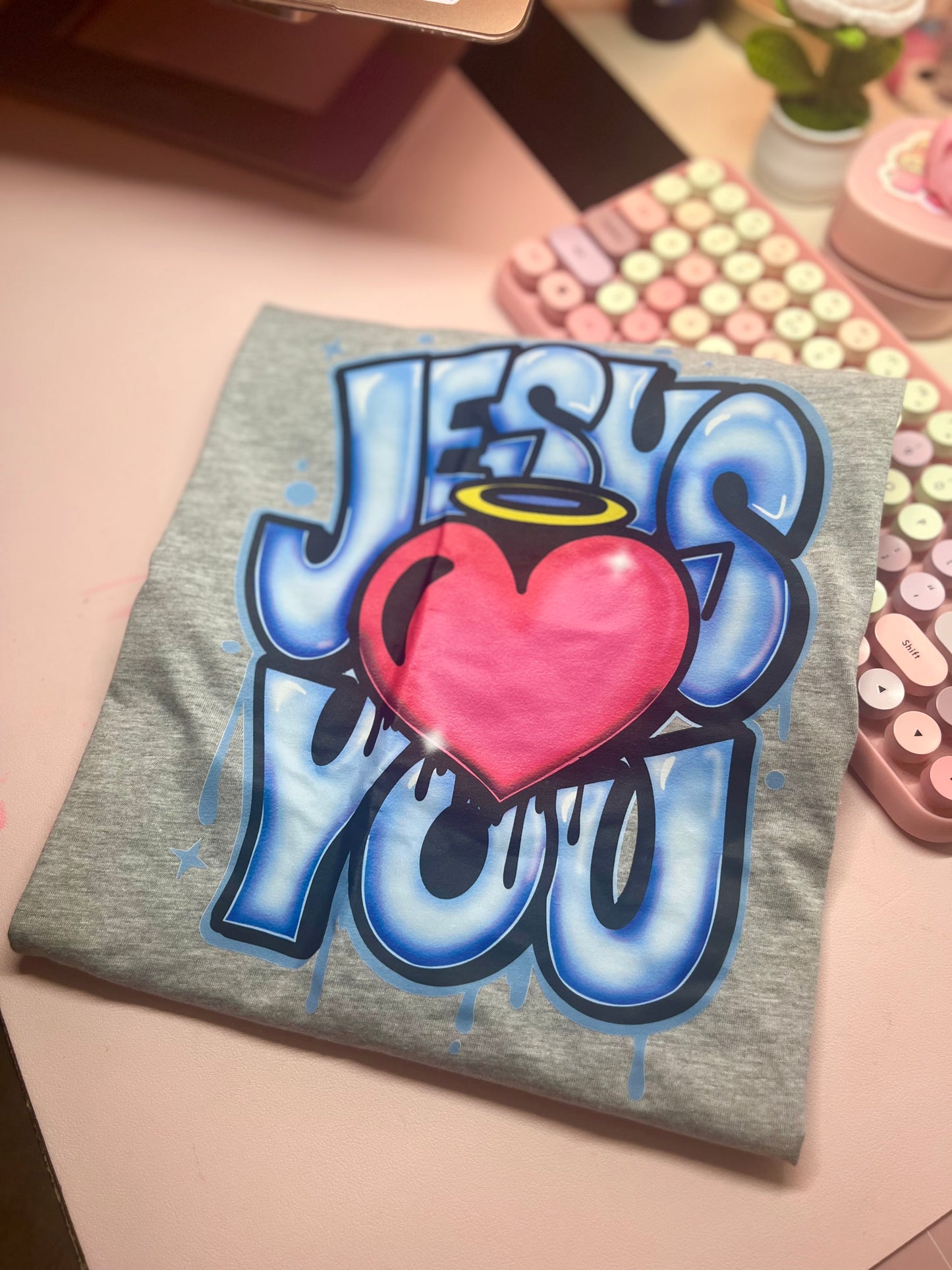 Jesus loves you T- shirt