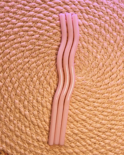 Light colored assorted wavy glass straws