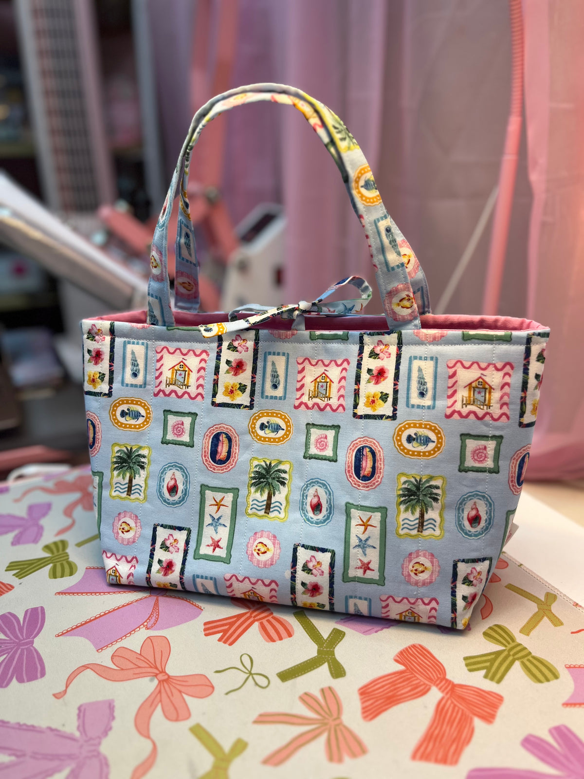 Beach vibes Mini tote bag
