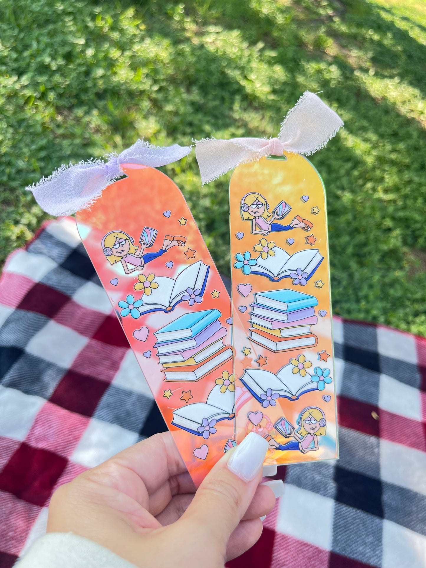 Lizzy Iridescent Bookmark