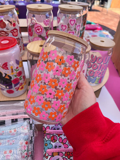 Daisies for days glass cup