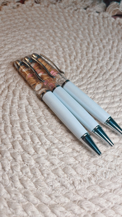 Concha snowglobe twist pen (white)
