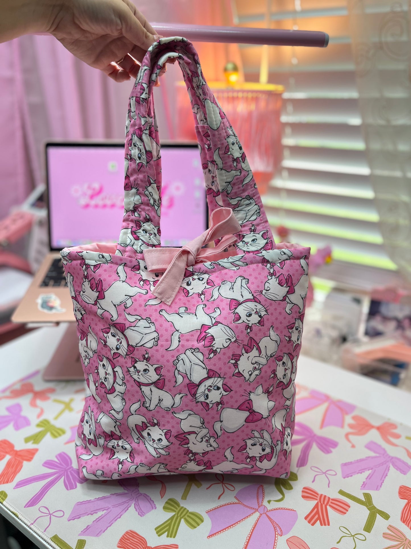 Pink kitty hand bag