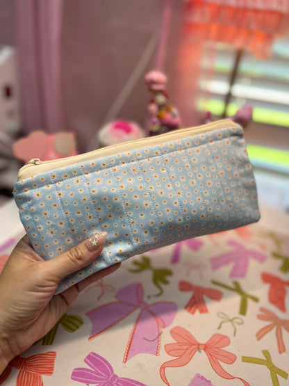 Daisy zipper bag